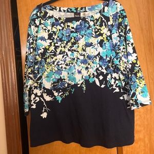 2X navy blue, green, and white 3/4 length sleeve top